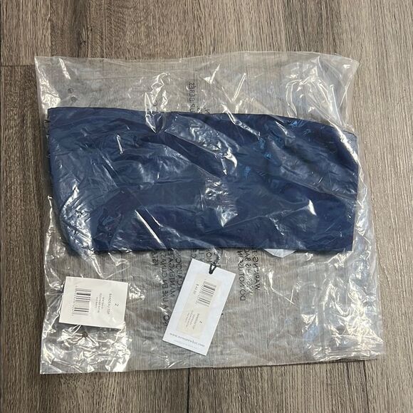 WeWoreWhat Duchesse Satin Bandeau Top Navy Size 2 - Picture 3 of 9